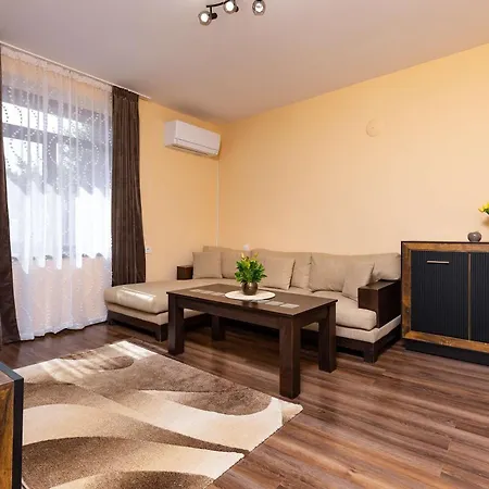 Sahat Tepe No 2 With Free Parking By Flat Manаger Inn Plovdiv